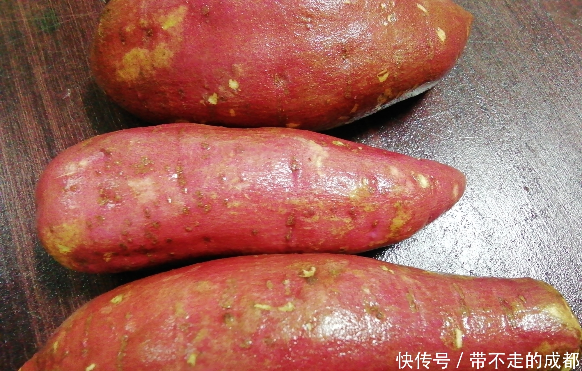 立冬|立冬前后,这美食正新鲜,上笼一蒸一炸,软糯香甜,比吃肉还过瘾