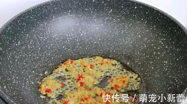 此菜万万不能隔夜吃，吃一次比吸烟的危害大，不懂就吃亏大了