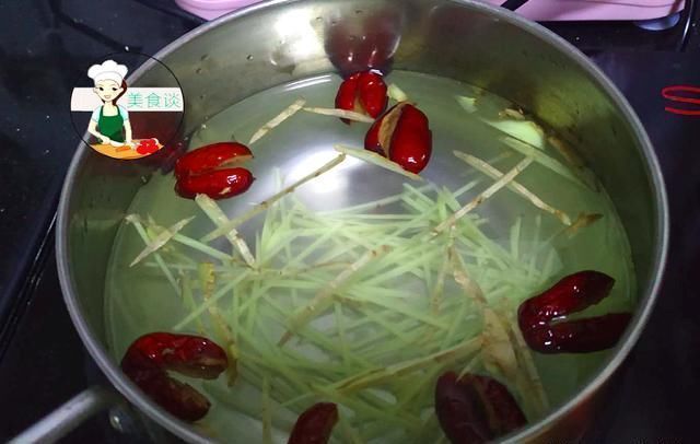 夏天,生姜和它一起煮,早上喝一碗,胜过吃参汤,精神饱满过夏天