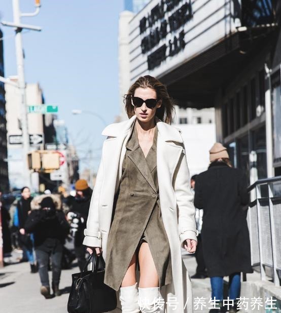 时尚达人 大衣不露脚踝,一样穿出高级感!时尚达人亲自示范,时髦又保暖!