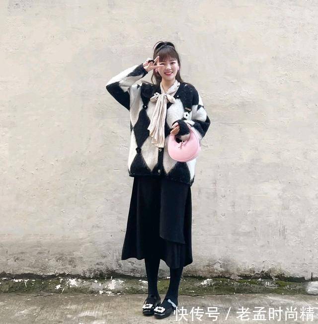 牛仔|春季穿搭没灵感?借鉴这7组搭配范本,让你轻松变美