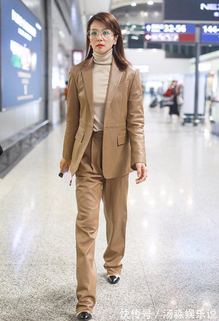 皮裤 小白鞋该被“淘汰”了!现在流行穿牛津鞋,时髦高级,这么搭真美