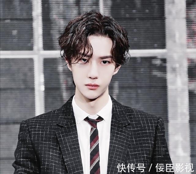 主持人|继主持人证后,明星或也需持证上岗,网友:必须完成九年义务教育