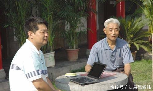 此人拥有9道祖传圣旨,博物馆借走两道,被专家弄丢后获赔9万