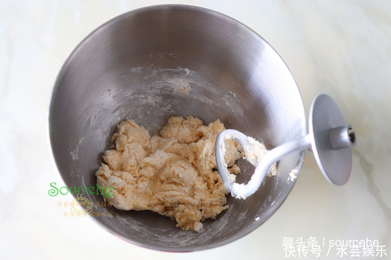 教你软式牛奶小面包的配方,小巧可爱,松软可口,一次就能成功