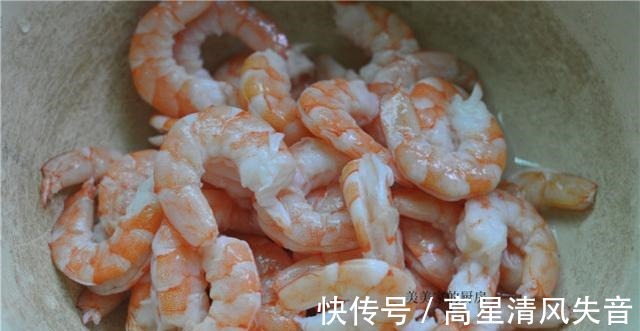 一日三餐|三伏天，吃肉不如吃土豆，教您一个好吃的做法，家有孩子多试试！