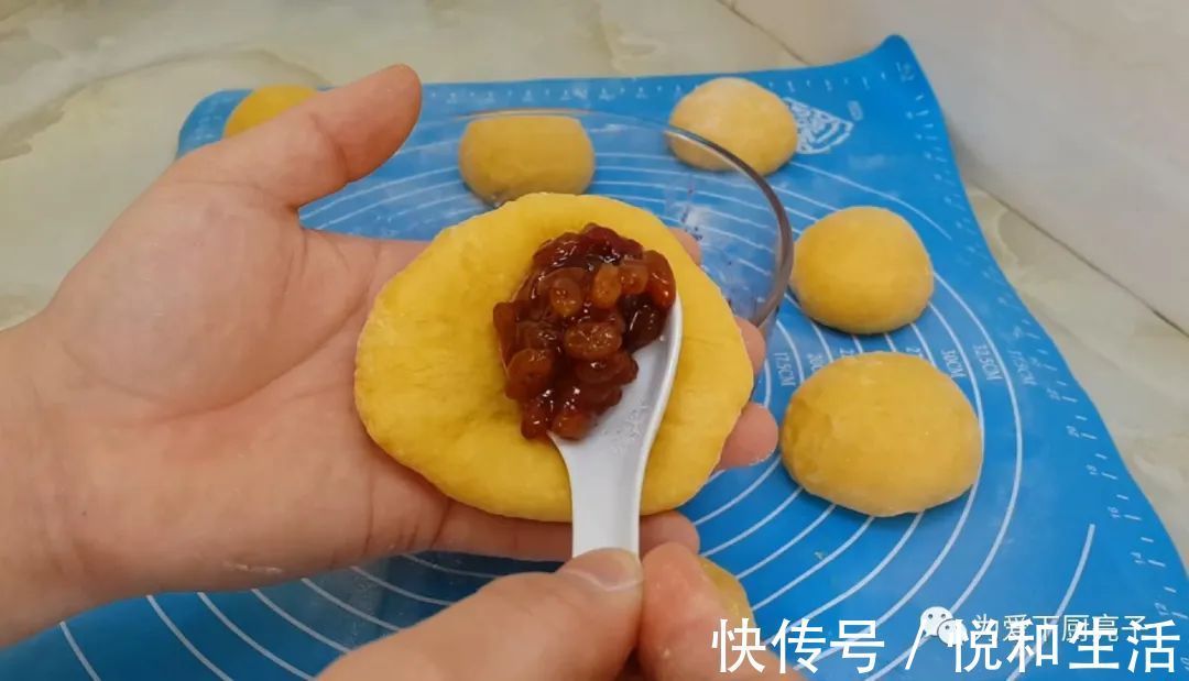 面包这么做太香了,加4个鸡蛋,不用烤箱也能一次成功,松软香甜