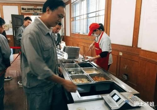  员工食堂|明明单位备有免费的早中晚餐，为何有人却不在公司吃？