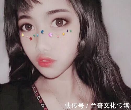 |PS搞笑恶搞：求大神换个比较美的背景