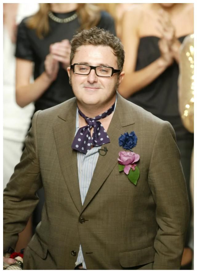 设计大师Alber Elbaz因新冠逝世，年仅59岁