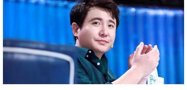 他6次上春晚却3次失误,每次失误都成经典,网友:躺着都能赢!