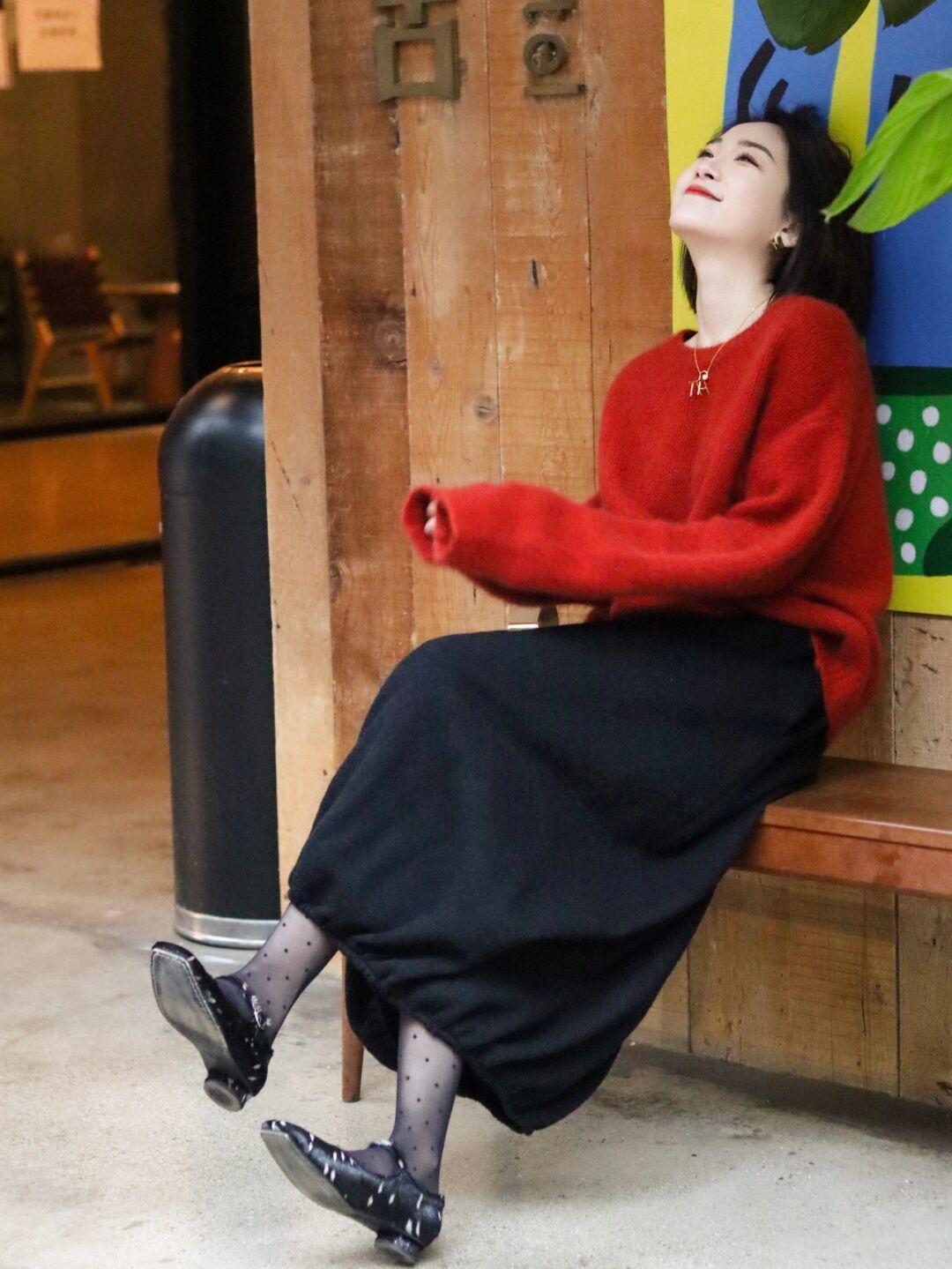 学院风 这些才是“毛衣”的高级穿法,简约优雅又显气质,谁穿都美