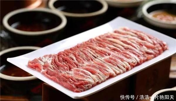 为什么吃火锅,有的羊肉一煮就会出现白沫,有的却干干净净?