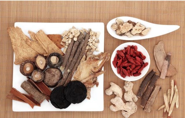 祛湿|夏季体内湿气重中医祛湿有妙招,送你5招祛湿很管用