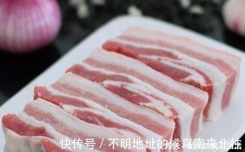 买五花肉,一定要分清“上五花”和“下五花”,口味相差很大