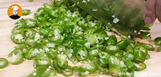 卫生|辣椒酱家常做法,干净卫生无添加,放一年都不会,配啥都好吃!