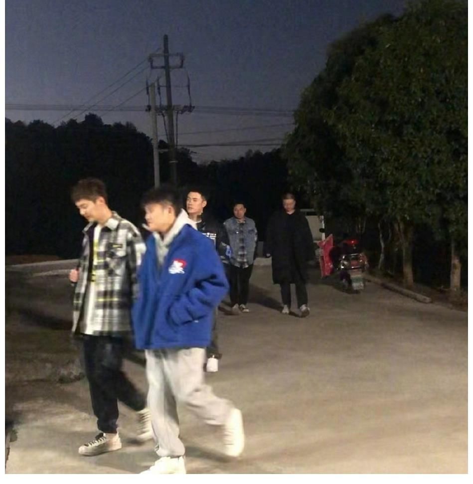 徐志胜录制“五哈”，“真假”鹿晗首次见面，李诞和陈赫再聚首