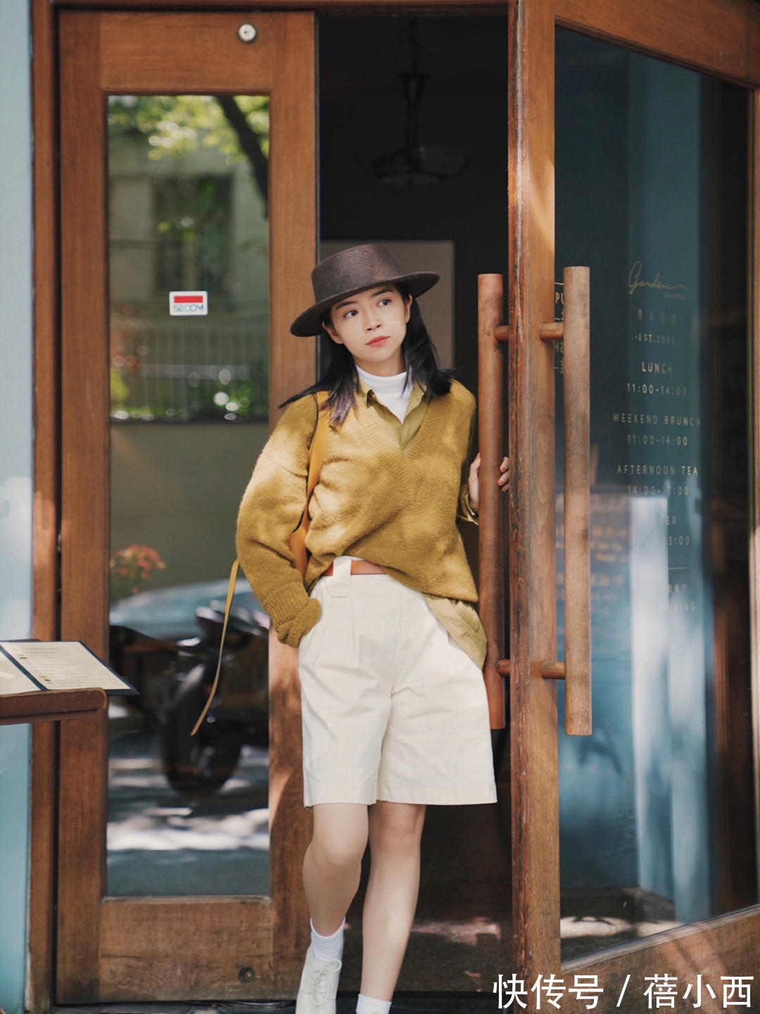 羊毛衫|奔三奔四的女人建议多“叠穿”,搭配公式和好看的款式,都在这里