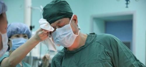 初产妇|很多医院让男医生接生,不会引起产妇反感吗?不妨听听医生的解释