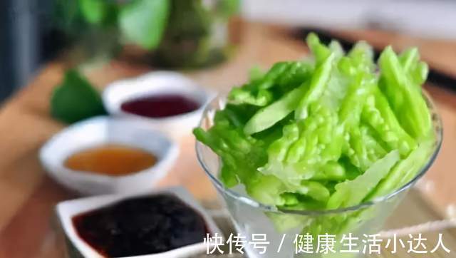 黑木耳|烟毒有多毒？常吸烟的人，坚持做好三点，排出烟毒，肺干净