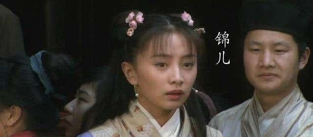 高衙内@在《水浒传》中,高衙内为何非要抢林冲的老婆丫鬟锦儿笑而不语!