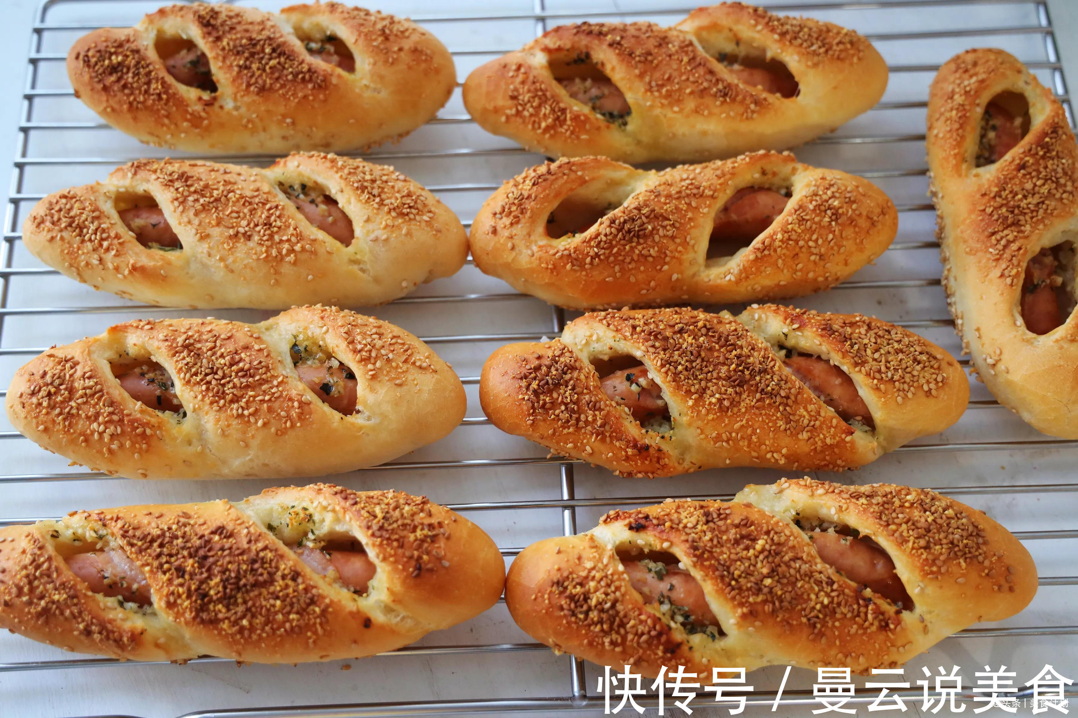 最近迷上了一款早餐面包,不用揉出膜,简单易做,关键超好吃
