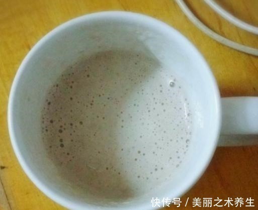 养花就要懂得自制肥,教你2种方法,好用不烧根,一点就够了!