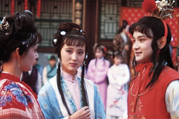 宝钗#宝玉被打卧床,为何林黛玉只站在花阴下张望,看紫檀堡是啥地方?