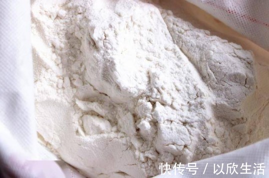 长虫|夏季,面粉经常发霉长虫怎么办学会这2招,放再久都不会生虫!