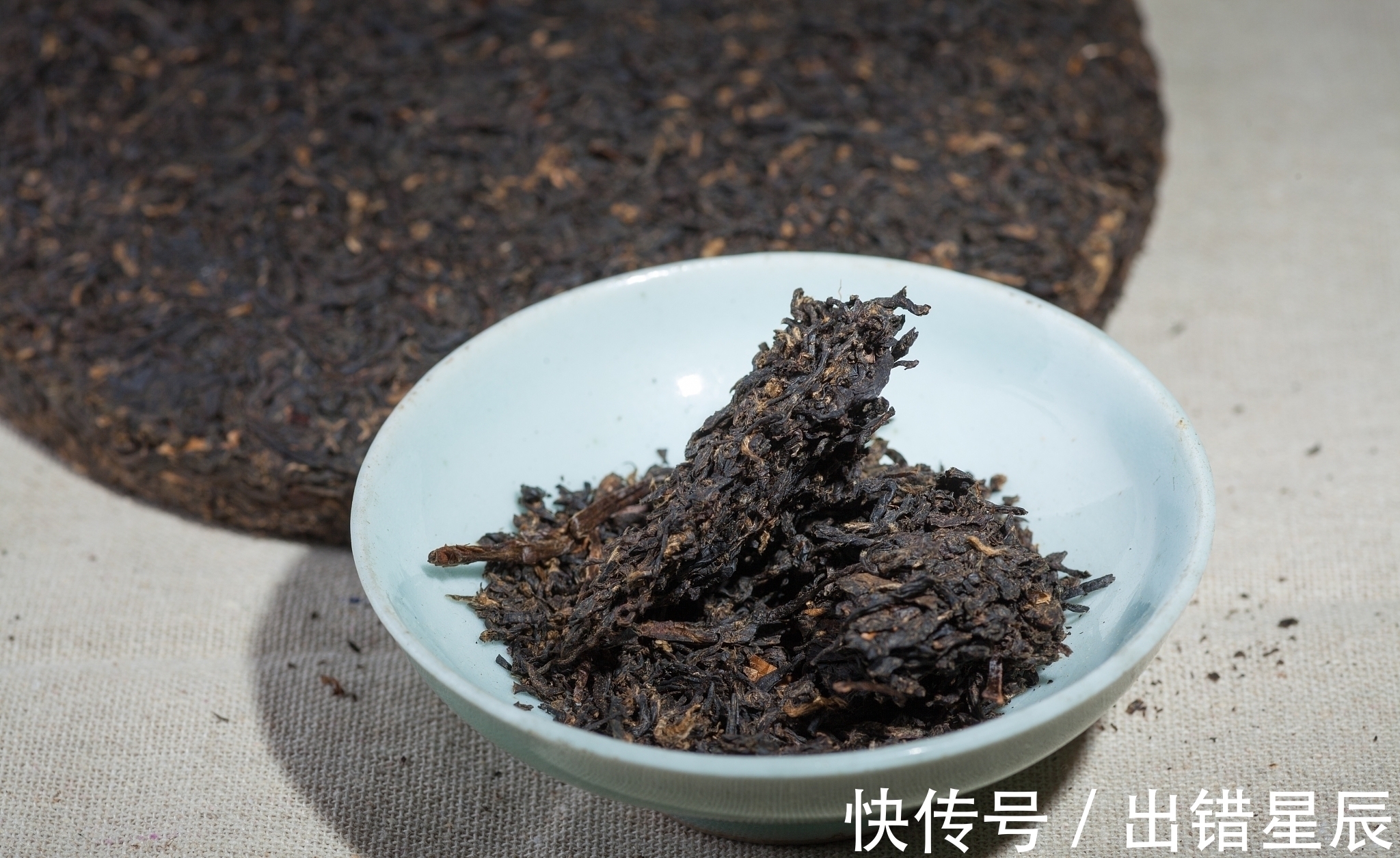 苏息否&史上最经典的一首茶诗是哪首？作者因这首茶诗而被誉为“茶仙”