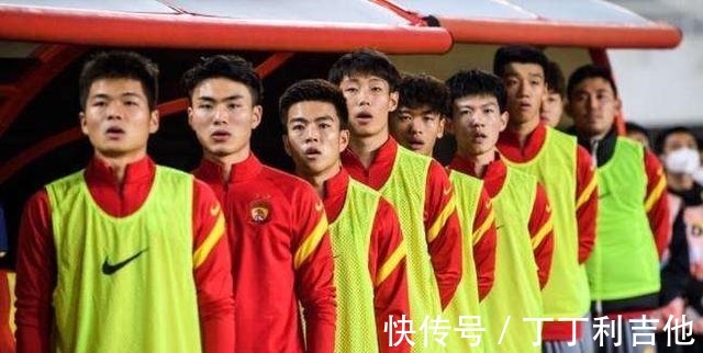 黄博文|许家印心寒!限薪令刚出,9核心集体解约,前国足队魂带头反抗