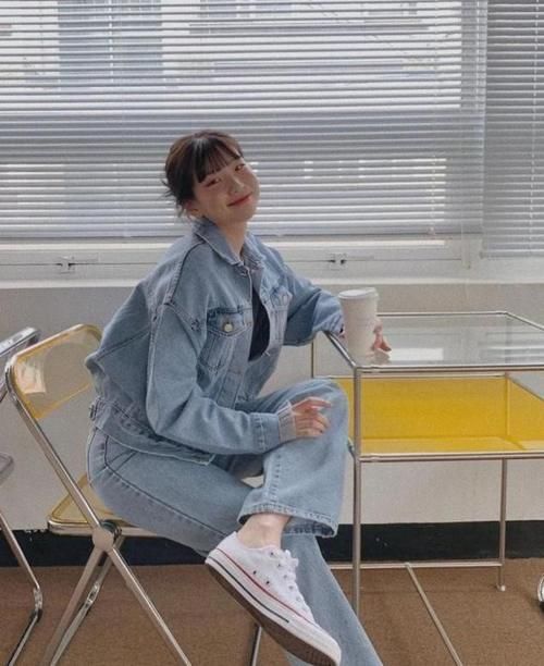 开春的薄外套，这4件一定要买，百搭还特显气质