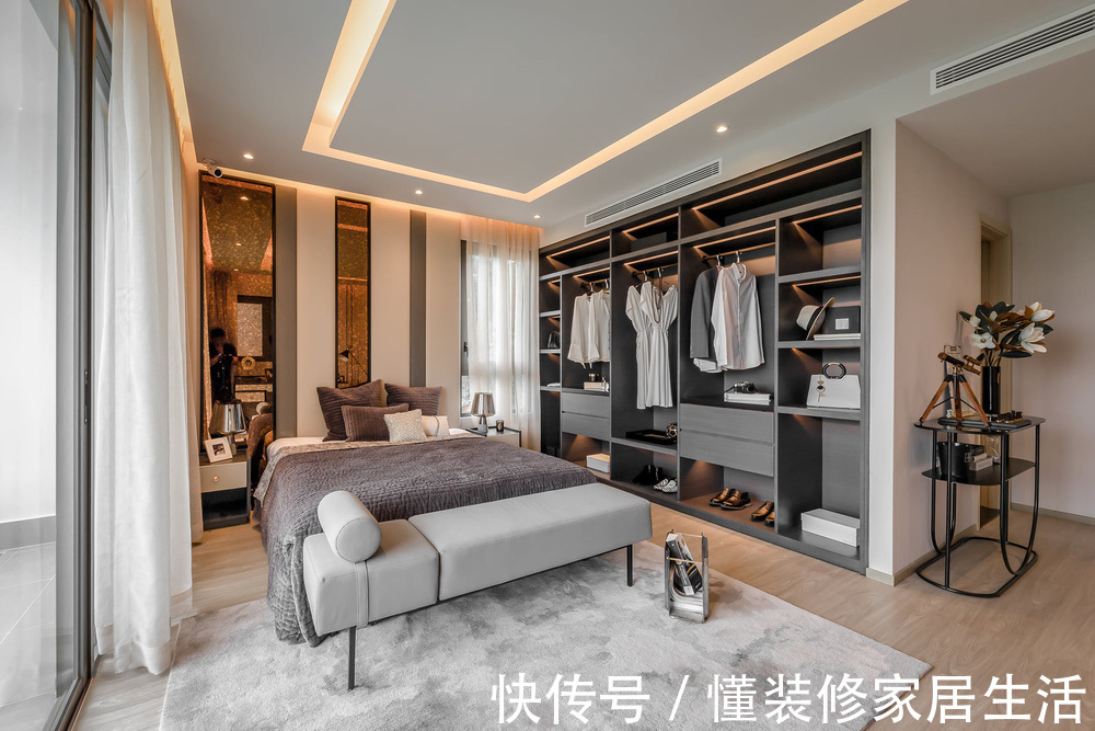 深色系|实际面积260㎡的别墅,装修不奢华不堆砌,三代人同住越看越喜欢