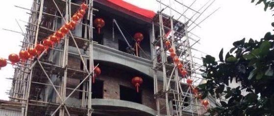 老房子|晒晒我家的新别墅,200万建好包装修,在我们村还排不上名次