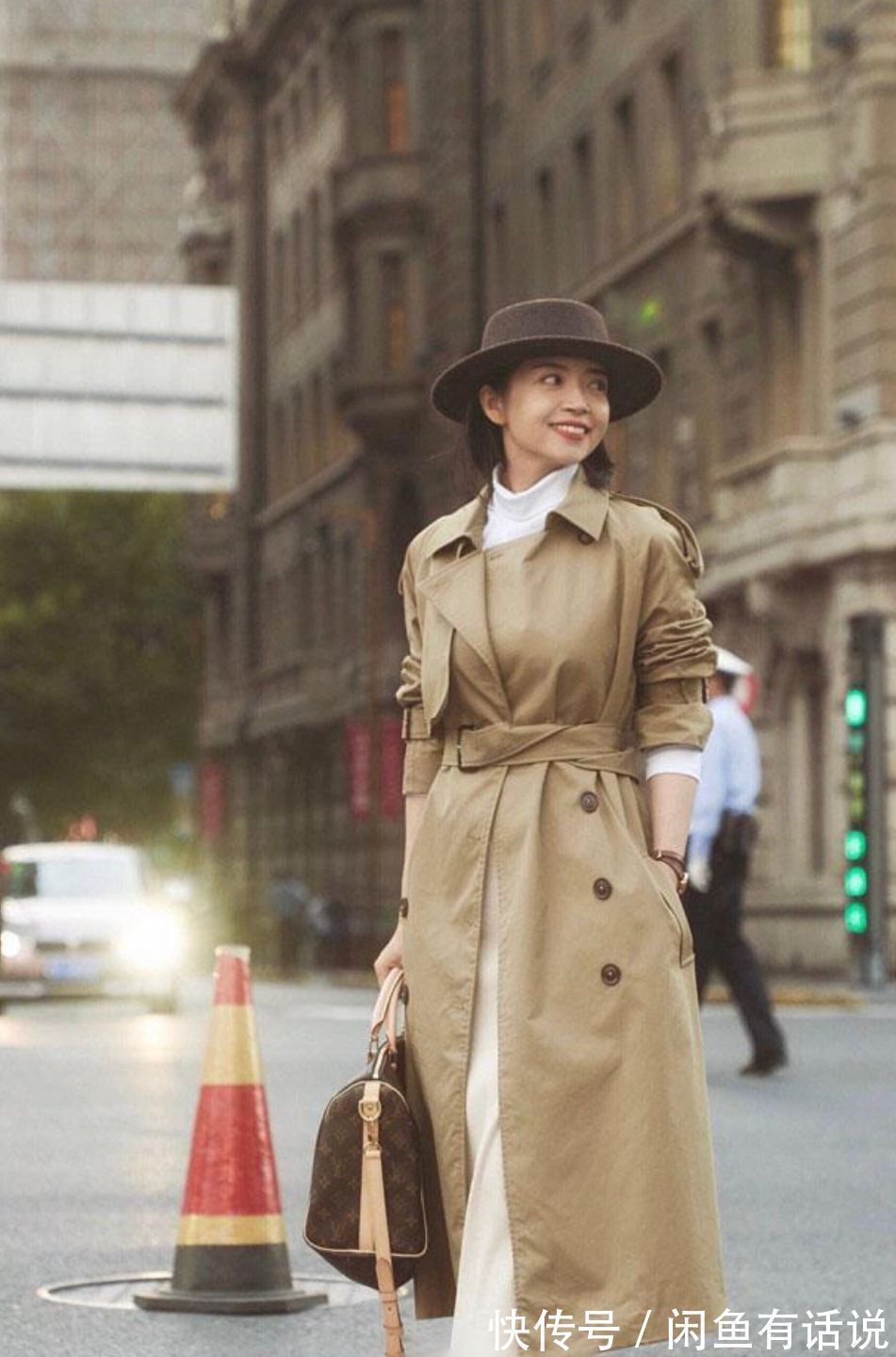 风衣 春天选对打底衫很重要,看三木母女就知道,配西装风衣都更精致