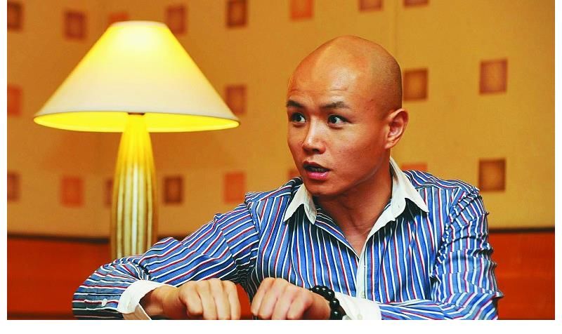 金牌主持人、“演講家”樂嘉的“毀滅史”，現(xiàn)狀比你想得更落魄