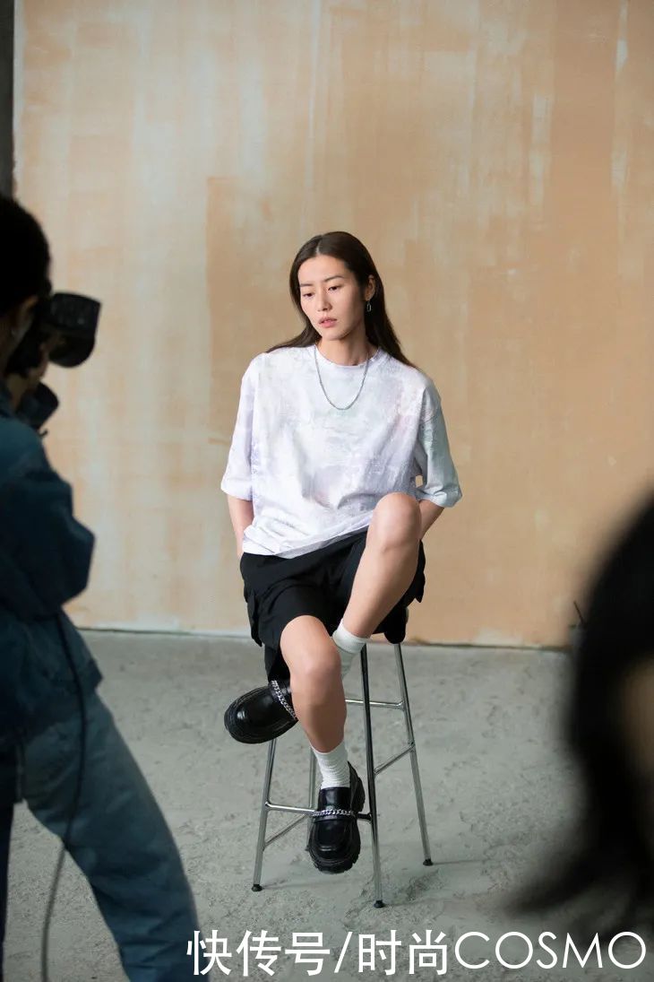 设计师刘雯再上线，这次实穿性5颗星|时髦办 |女生一定要知道的高级感香水，你懂的\＂,\＂i10\＂:\＂美人计