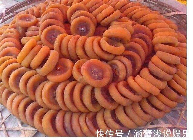 家里柿子太多怕放坏，教你一招快速成干，柿饼香甜柔软有嚼劲