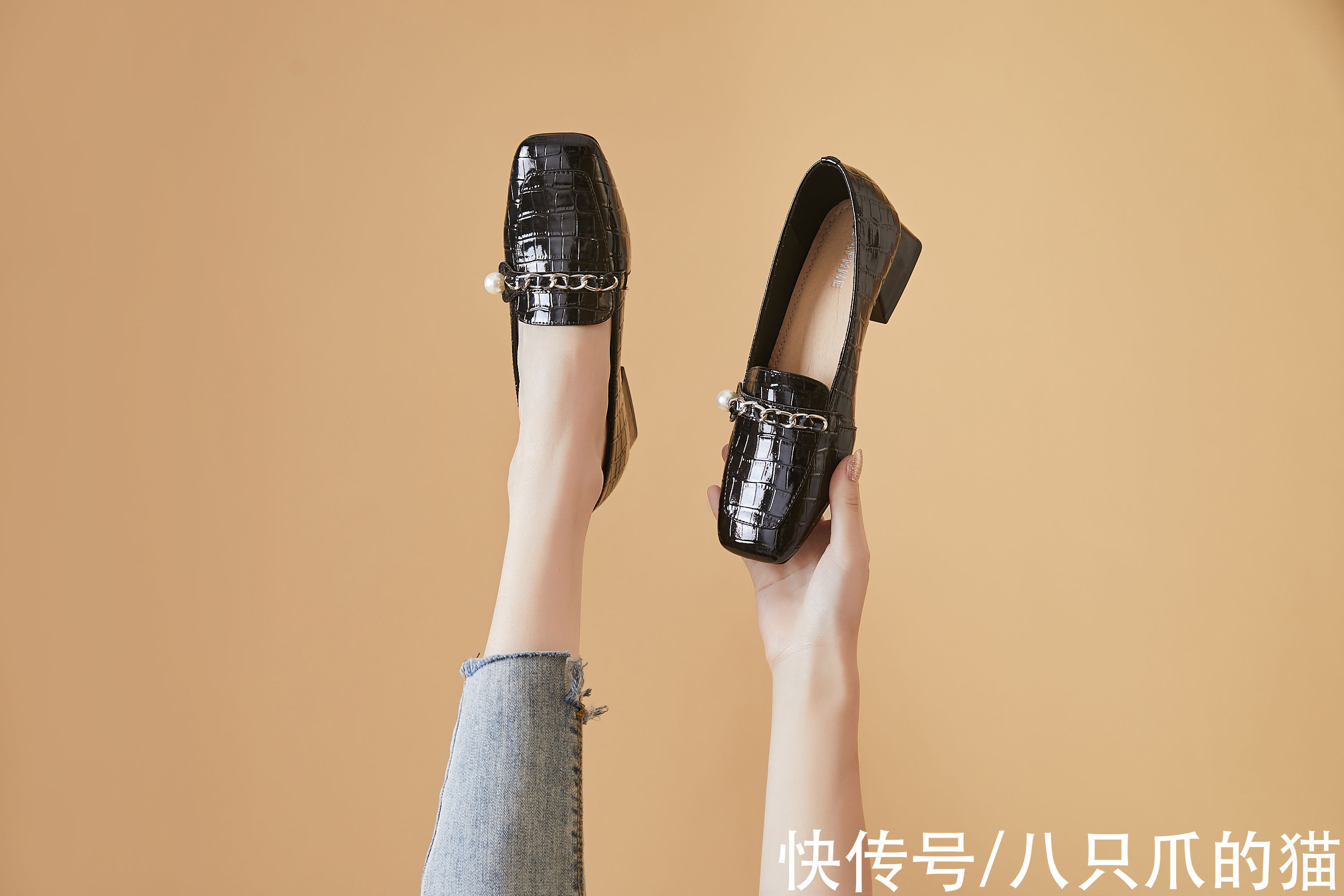 鞋子 hold不住高跟鞋就少穿,今秋流行乐福鞋,穿上你就知道有多舒服