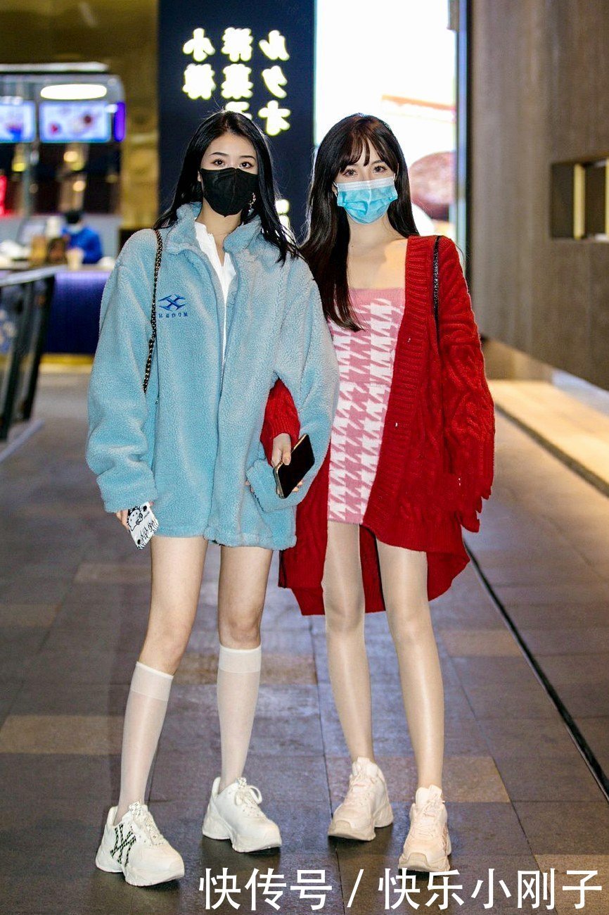 一双小白鞋穿四季,被誉为性价比最高的单品,怎么穿都不腻