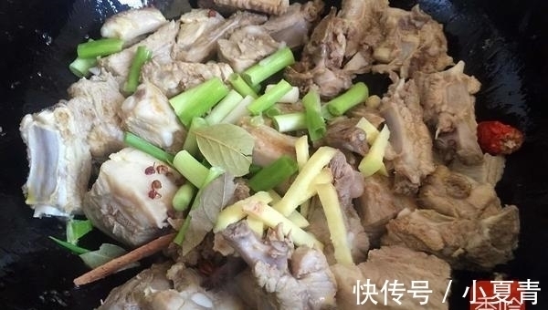 发酵|天一热, 全家就都馋这道菜, 做好后连饭都省了, 一大锅吃的特干净