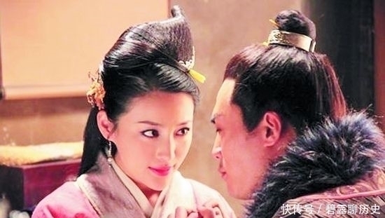 钱包!为啥古代大侠吃完饭后,丢下钱包扭头就走,店小二也不仔细数数?