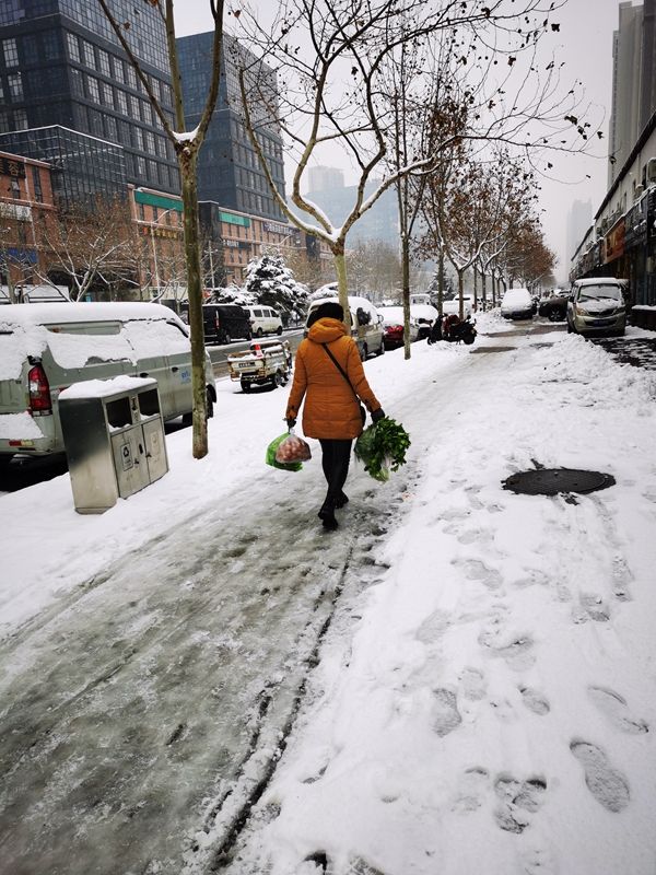 周中华|省内多家医疗机构迎来骨折就诊高峰，雪后咋出行