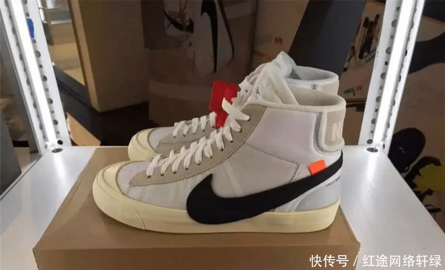 阿迪|穿着“阿迪”的球鞋,去“耐克”专卖店买鞋,导购员会怎么看待?