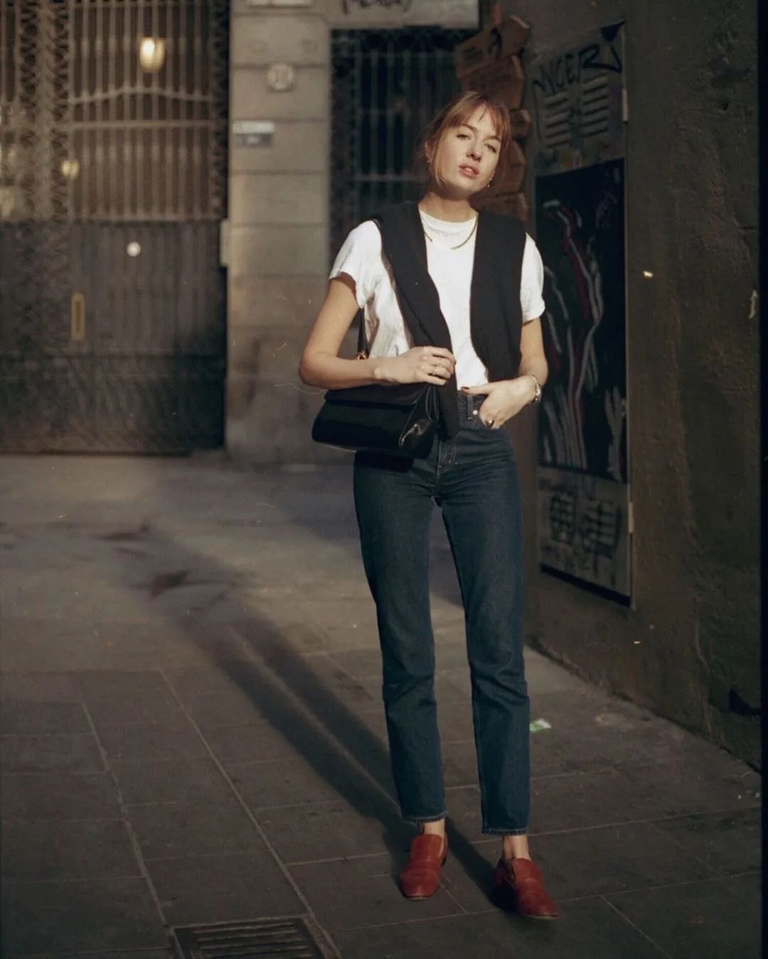 丰满|胸大腰粗上身丰满，怎么穿最显瘦？