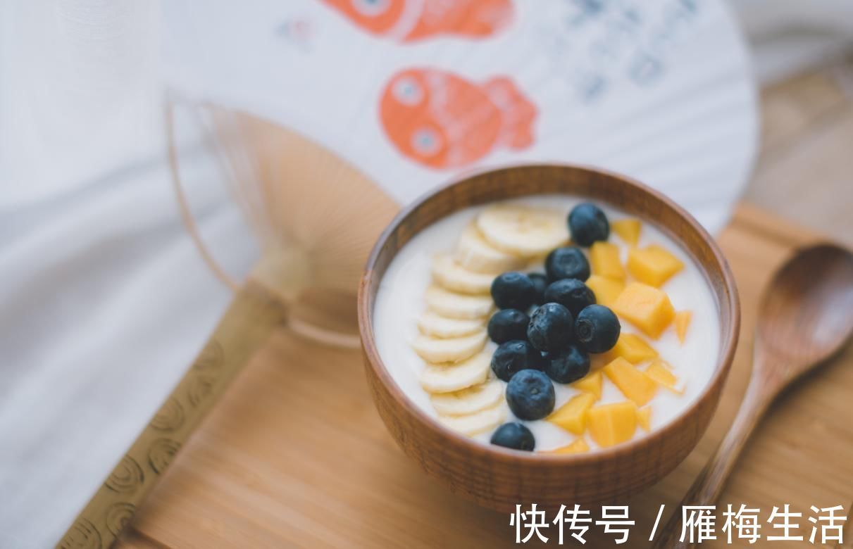血糖控制|酸奶是甜的，糖尿病友真的可以吃吗？听听营养师怎么说