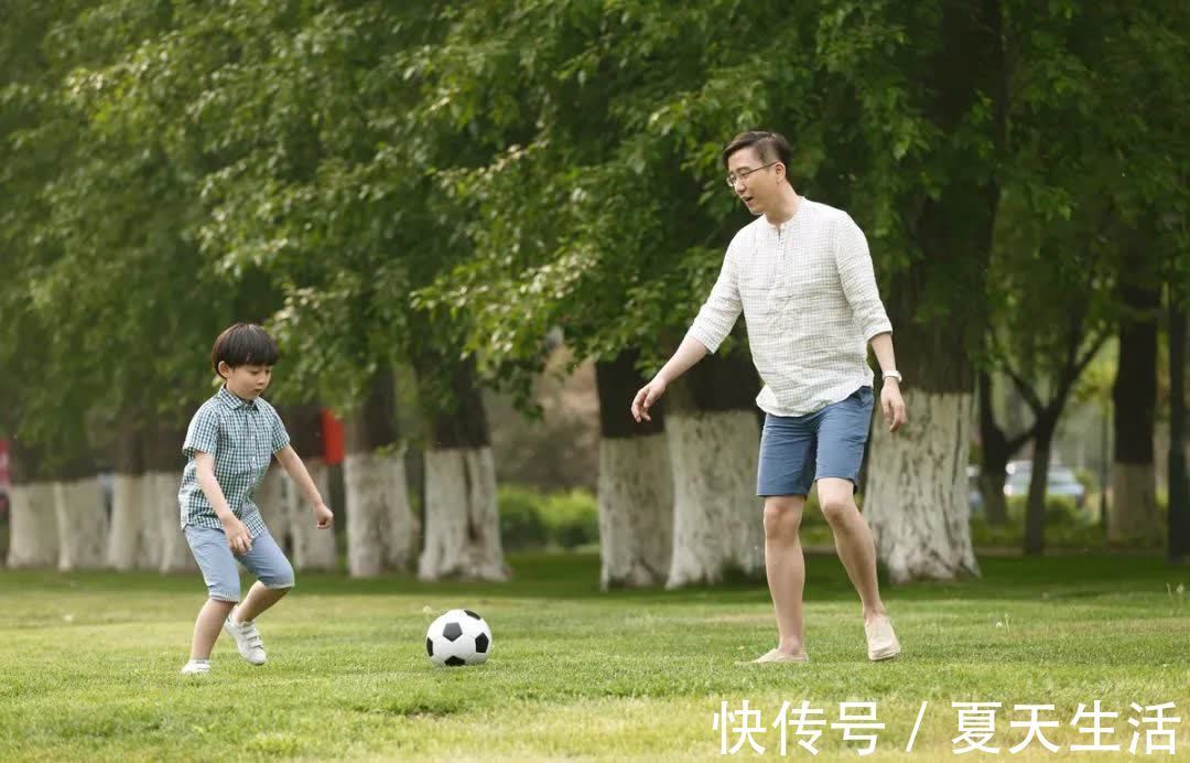 心理健康|影响孩子长高的因素，除了睡眠之外，这些因素也很关键，父母自查