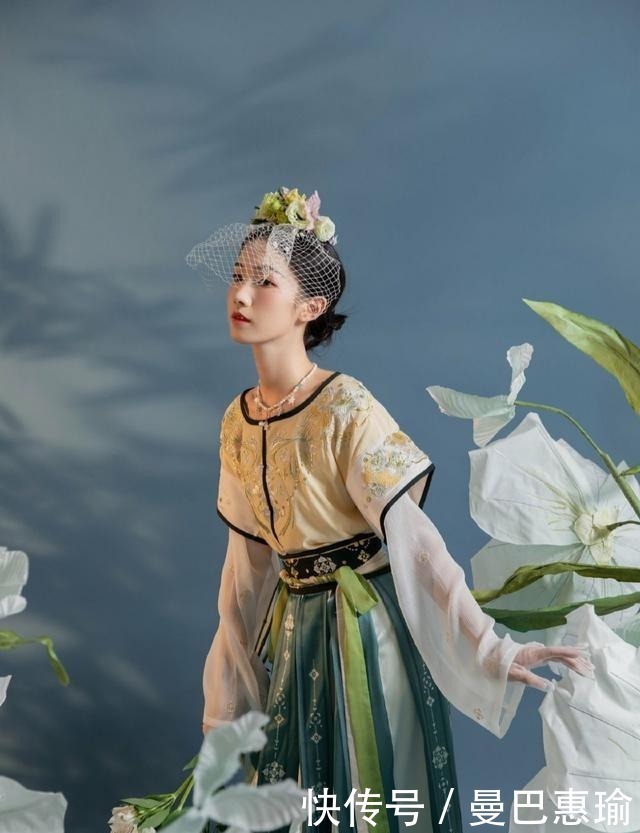 汉服|汉服也有“茶艺风”,风格清新又自然,穿上它们比“绿茶”还美