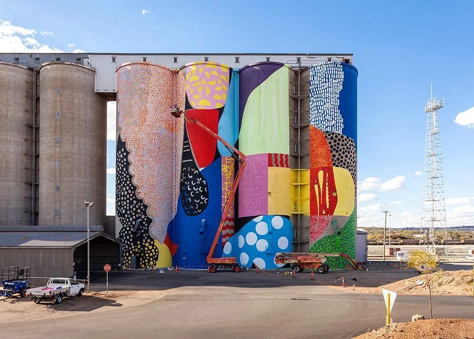 努维尔|有里又有面,千变万化的油罐筒仓