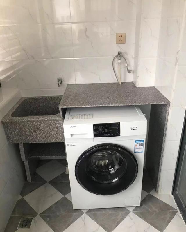 耐看|不做吊顶只走石膏线,全屋贴瓷砖,“家徒四壁”反而更清新耐看
